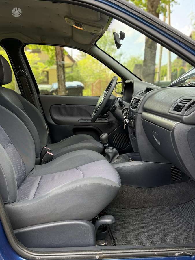 Renault Clio, 1.2 l., hatchback