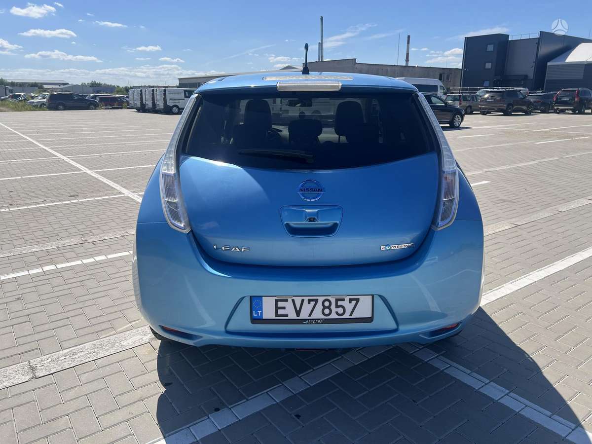 Nissan Leaf, 24 кВт·ч, Хэтчбек