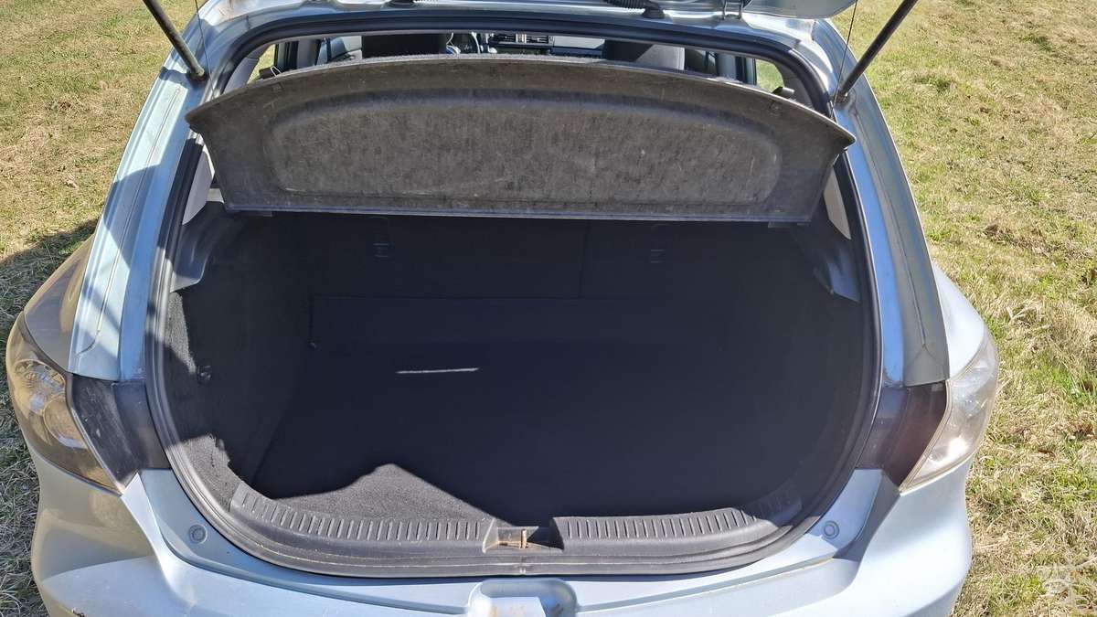 Mazda 3, 1.6 l., Хэтчбек