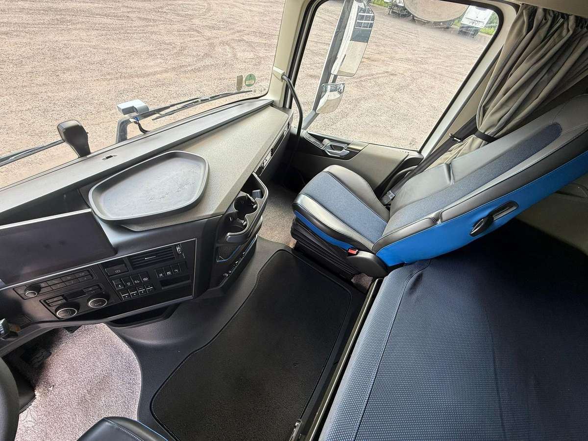 Volvo FH460 XL I save, double sleeper