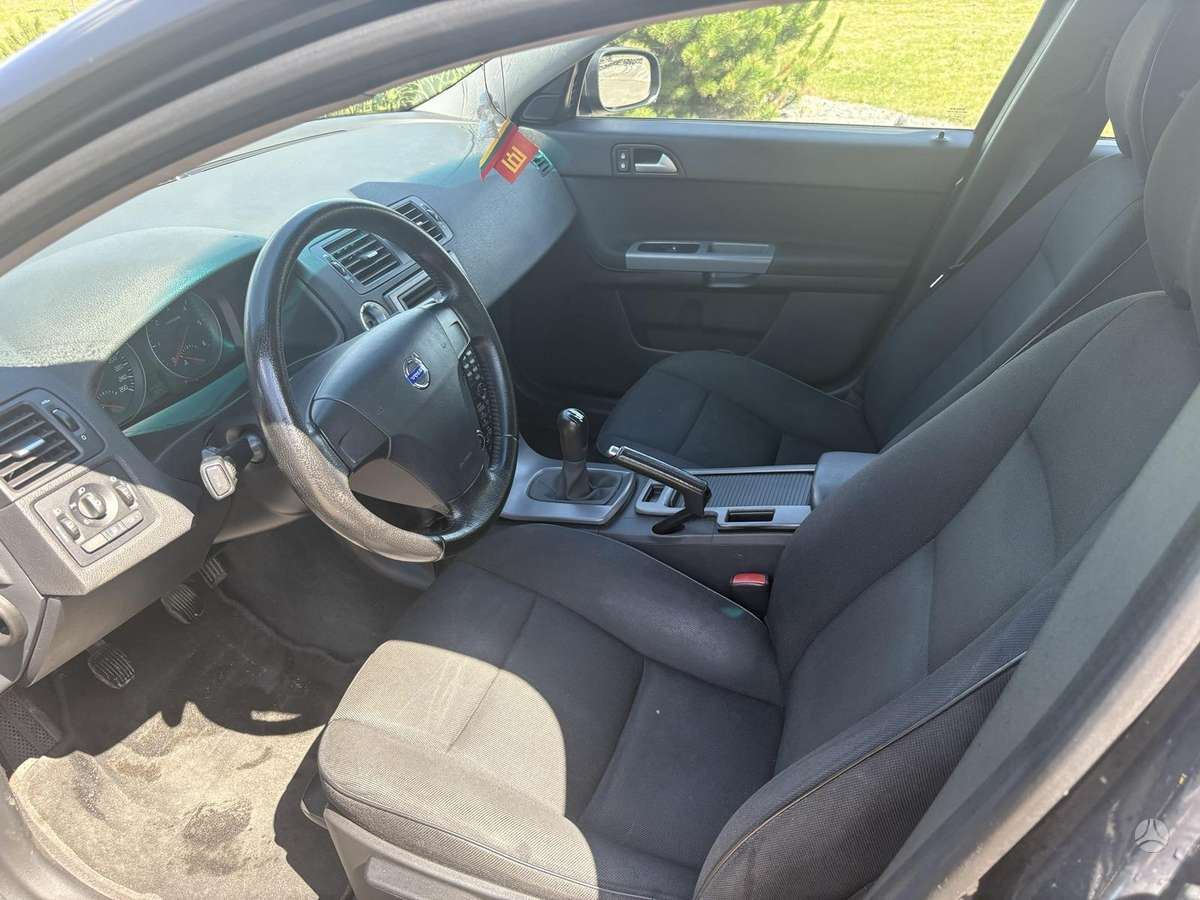 Volvo S40, 1.6 l., Седан