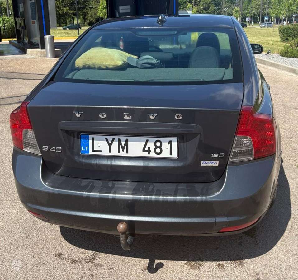 Volvo S40, 1.6 l., Седан