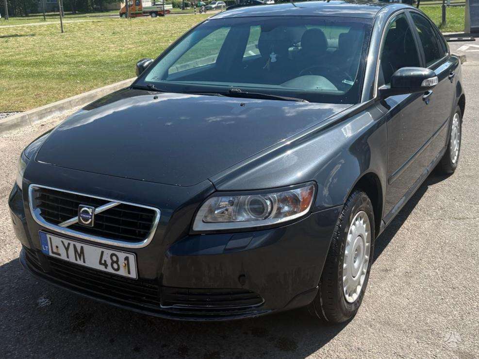 Volvo S40, 1.6 l., Седан