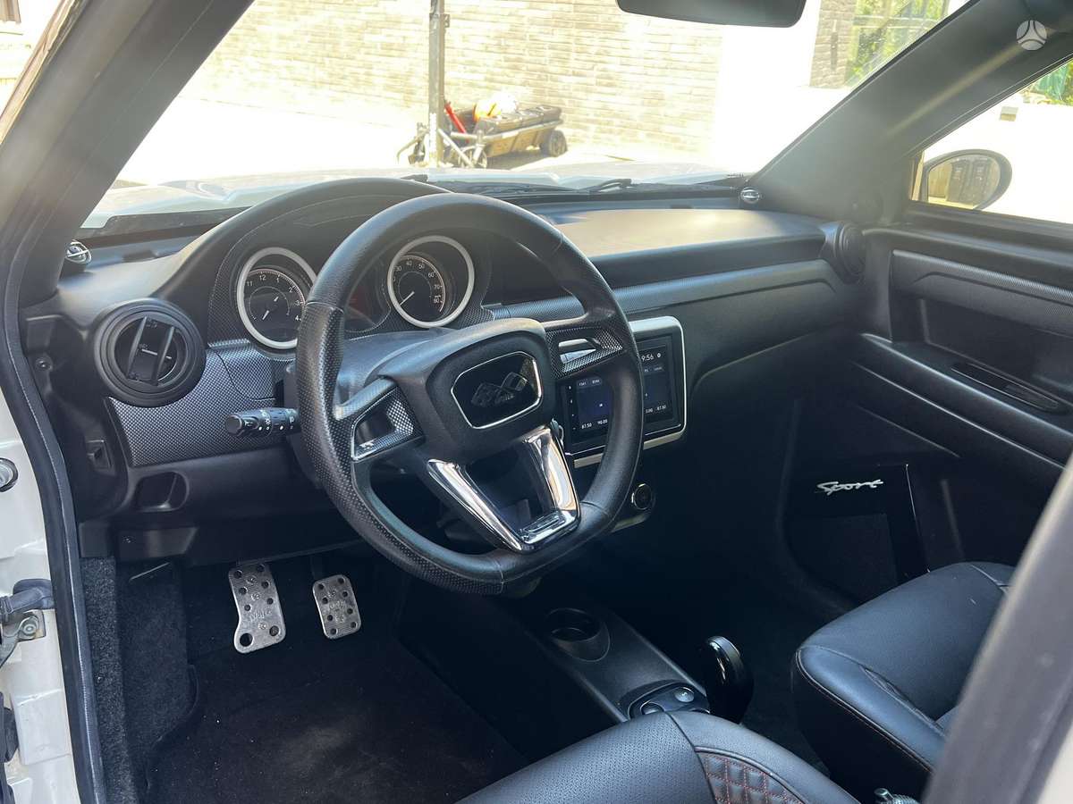 Ligier JS60, 0.5 l., hatchback