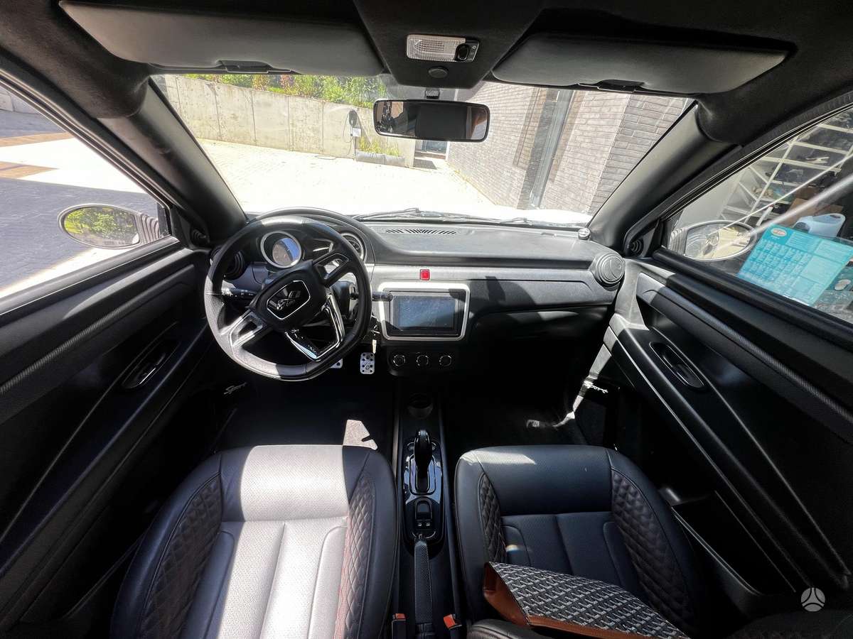 Ligier JS60, 0.5 l., hatchback