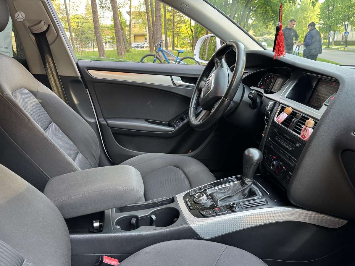 Audi A4, 2.7 l., Седан