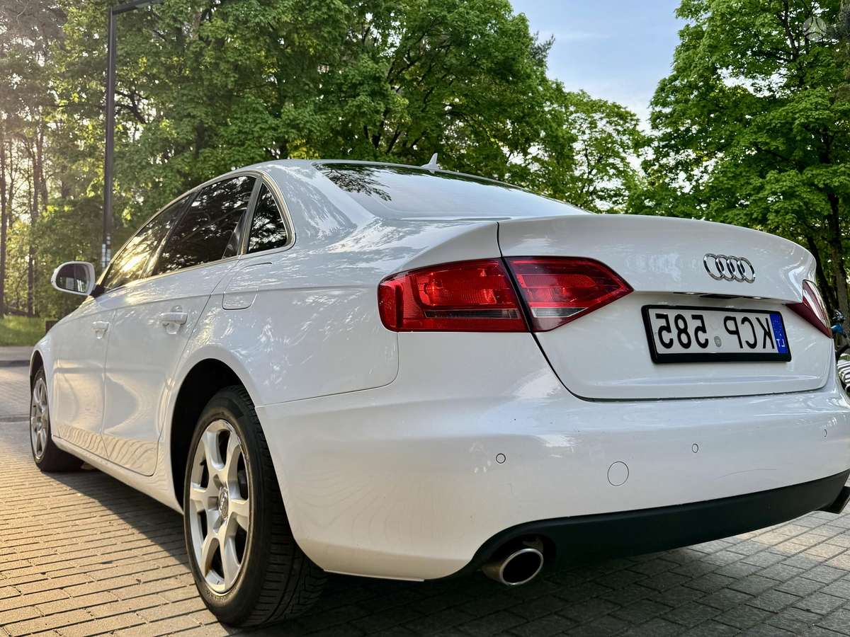 Audi A4, 2.7 l., Седан