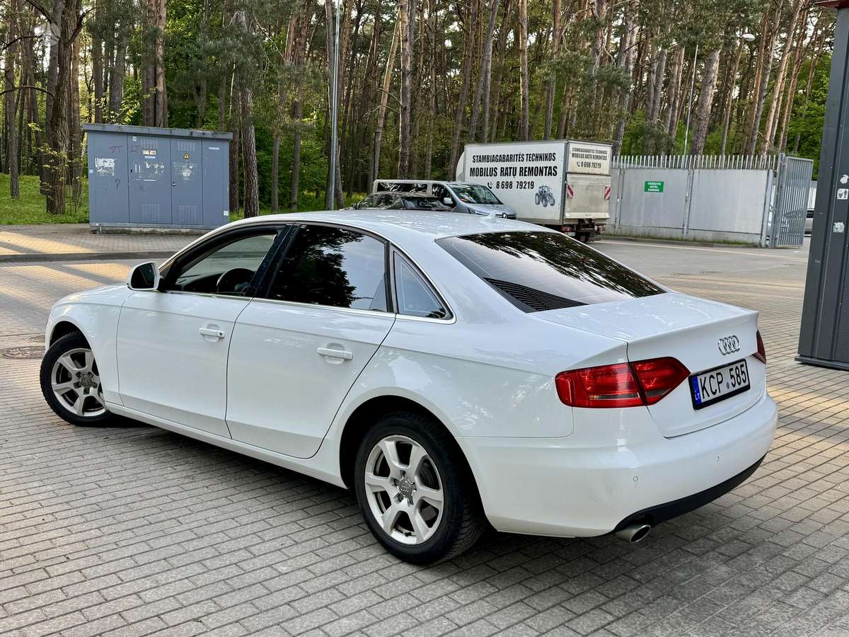 Audi A4, 2.7 l., Седан