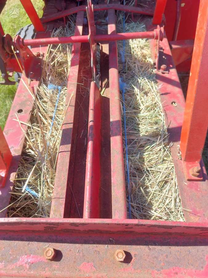 New Holland 276, balers