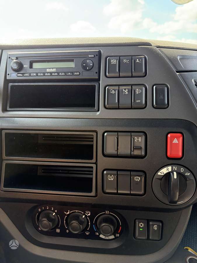 DAF XF 106.460 Space Cab, double sleeper