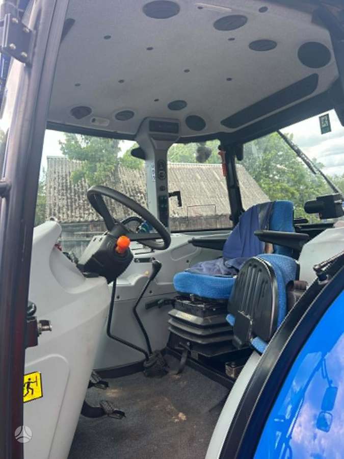 New Holland TD 115, tractors