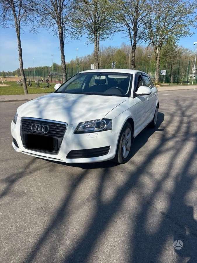 Audi A3, 1.6 l., hatchback