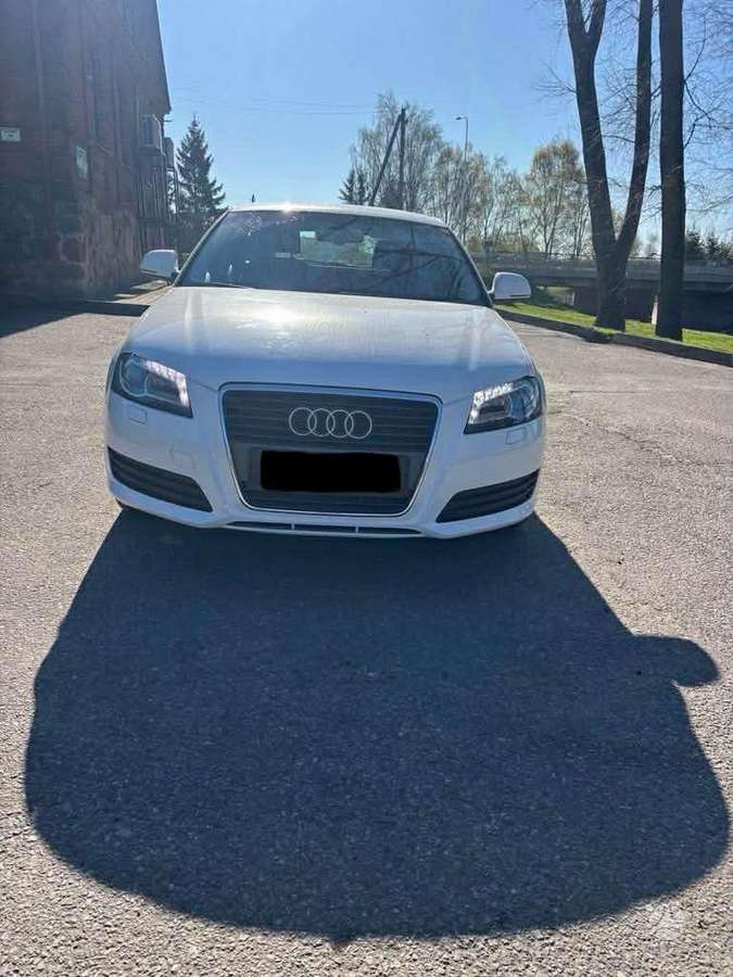 Audi A3, 1.6 l., hatchback