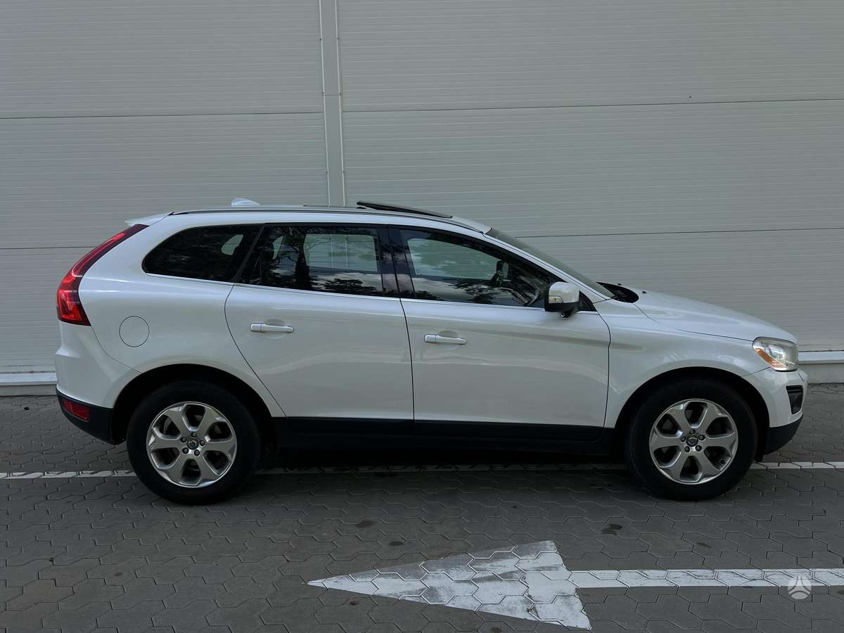 Volvo XC60, Внедорожник / Кроссовер