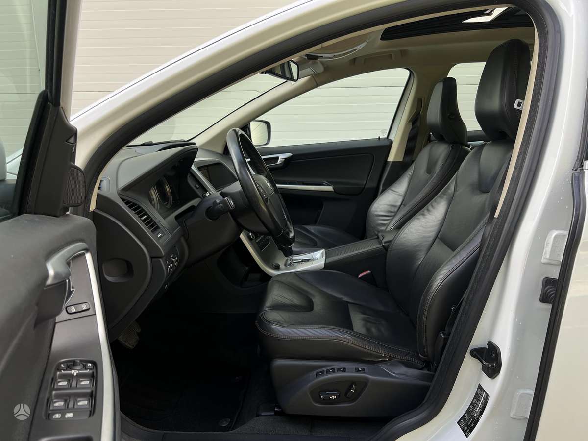 Volvo XC60, Внедорожник / Кроссовер
