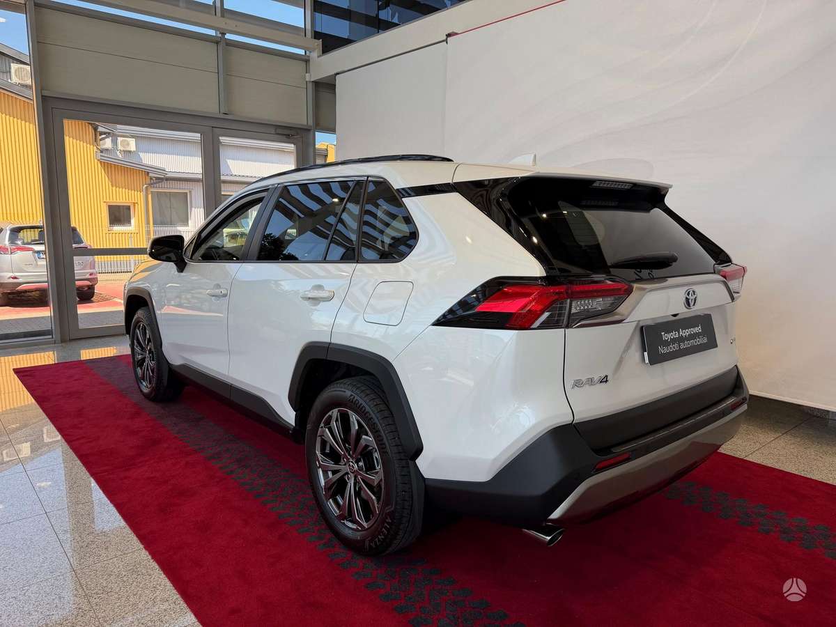 Toyota RAV4 - 3