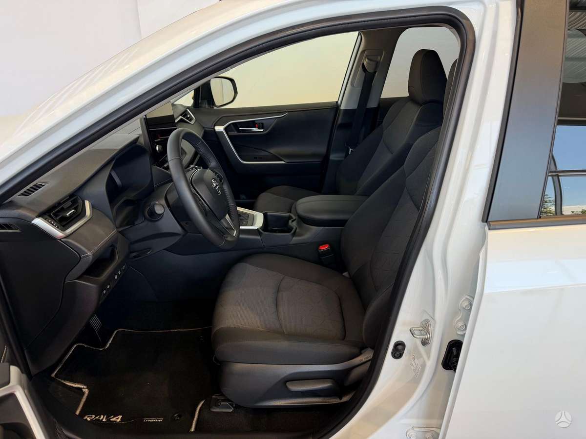 Toyota RAV4 - 6