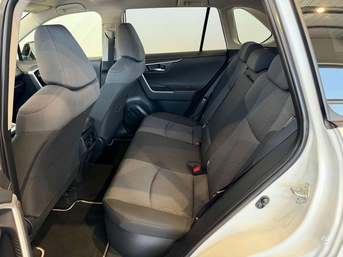Toyota RAV4 - 7
