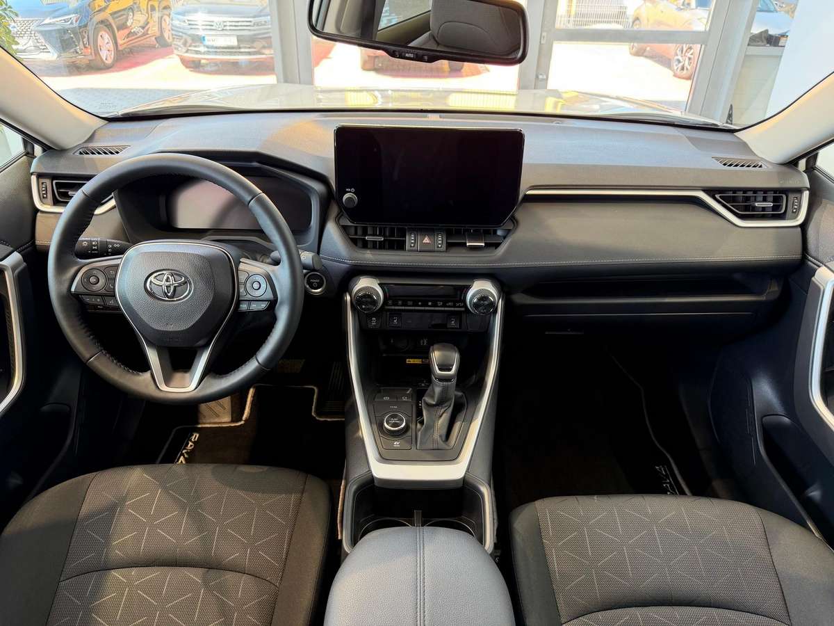 Toyota RAV4 - 10