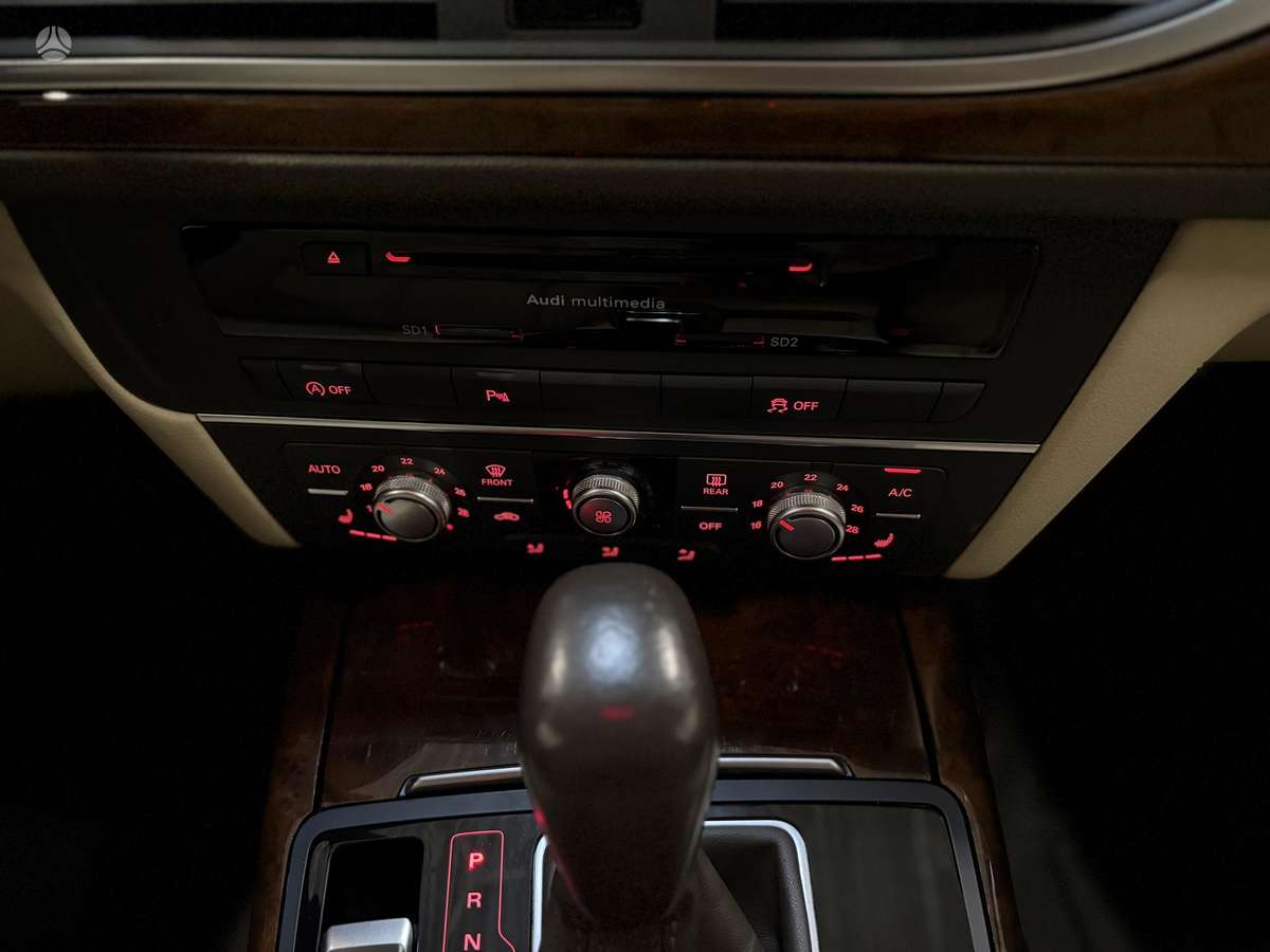 Audi A6, 3.0 l., universalas