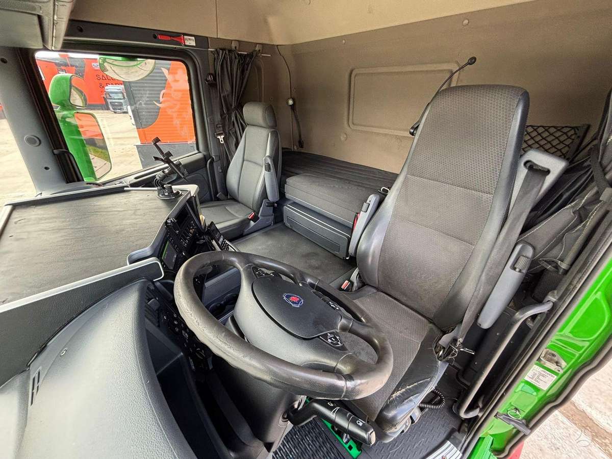 Scania G 450 6x2*4, с краном