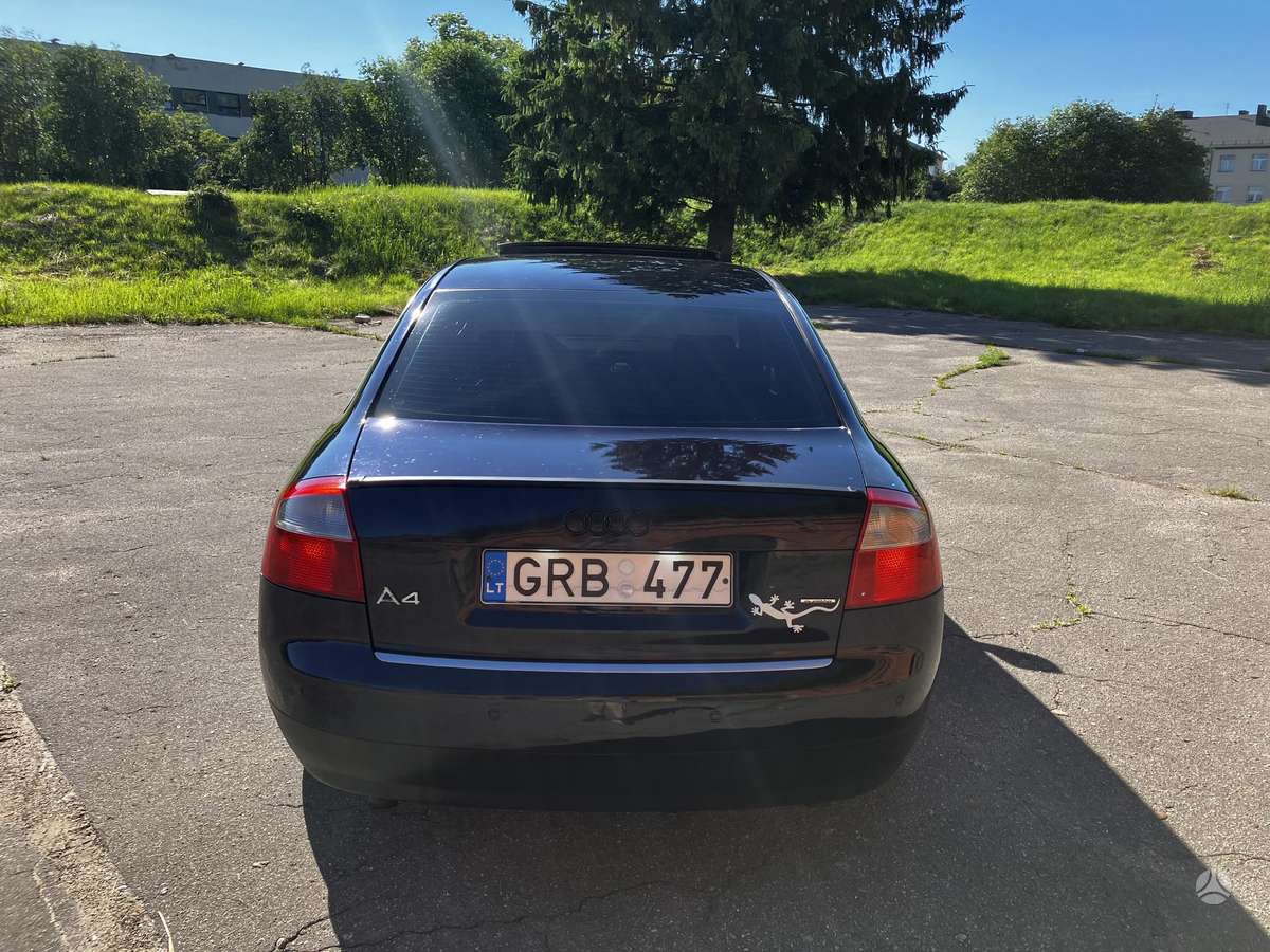 Audi A4, 2.5 l., Седан