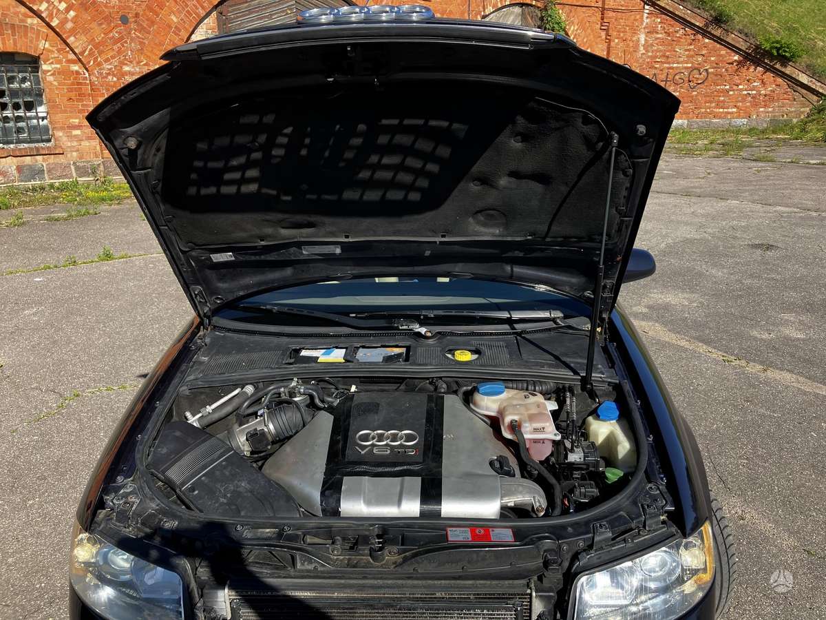 Audi A4, 2.5 l., Седан