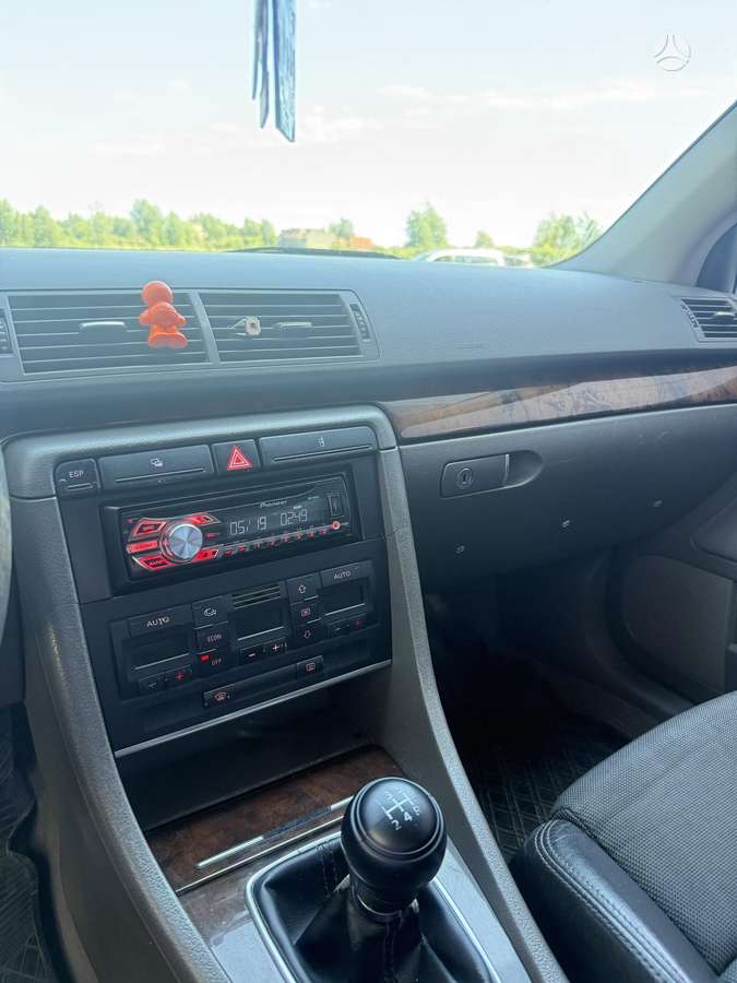 Audi A4, 1.9 l., Седан