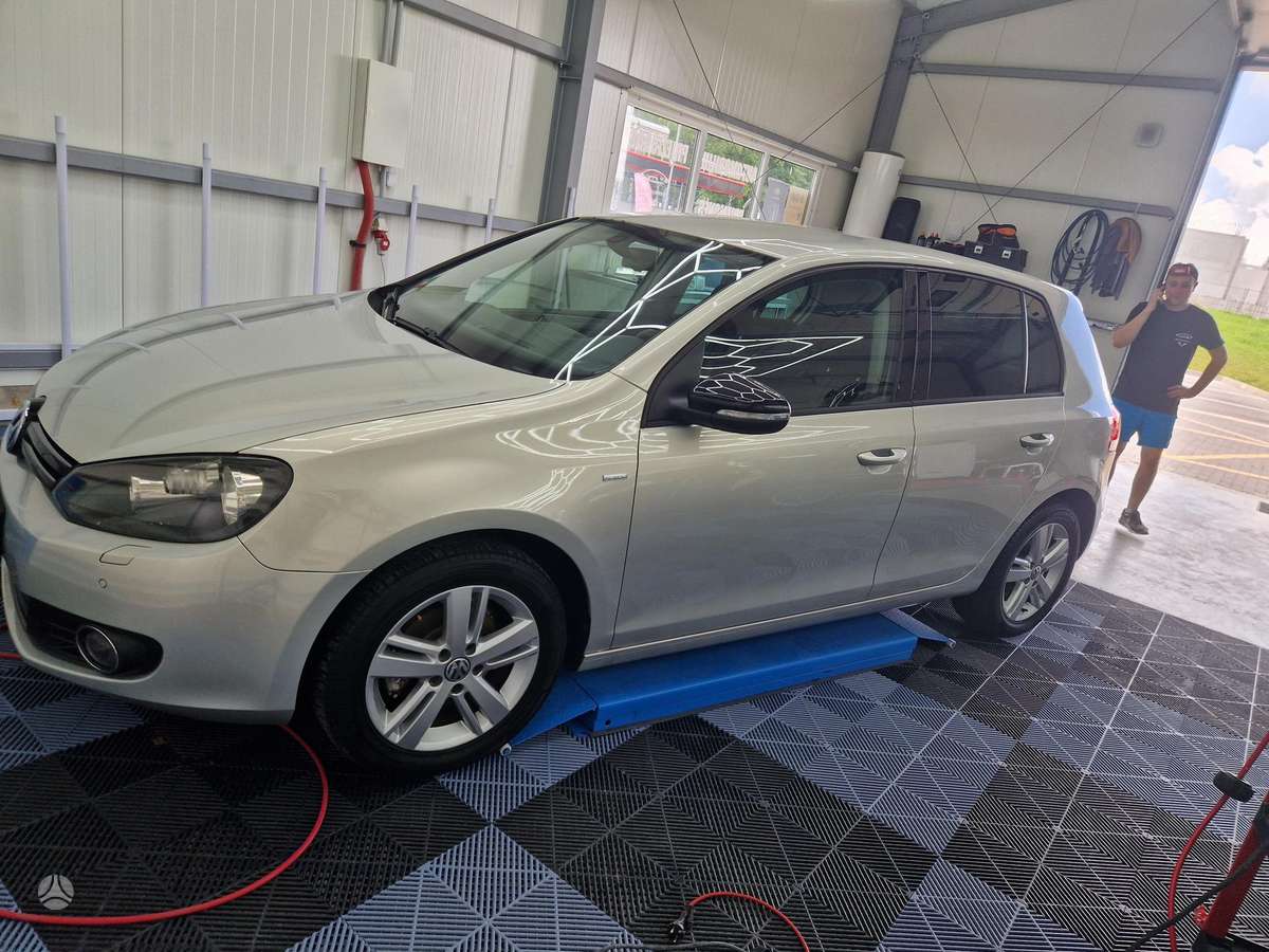 Volkswagen Golf, 1.2 l., Хэтчбек