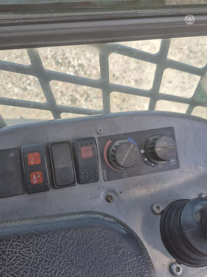 GEHL RT210, mini krautuvai