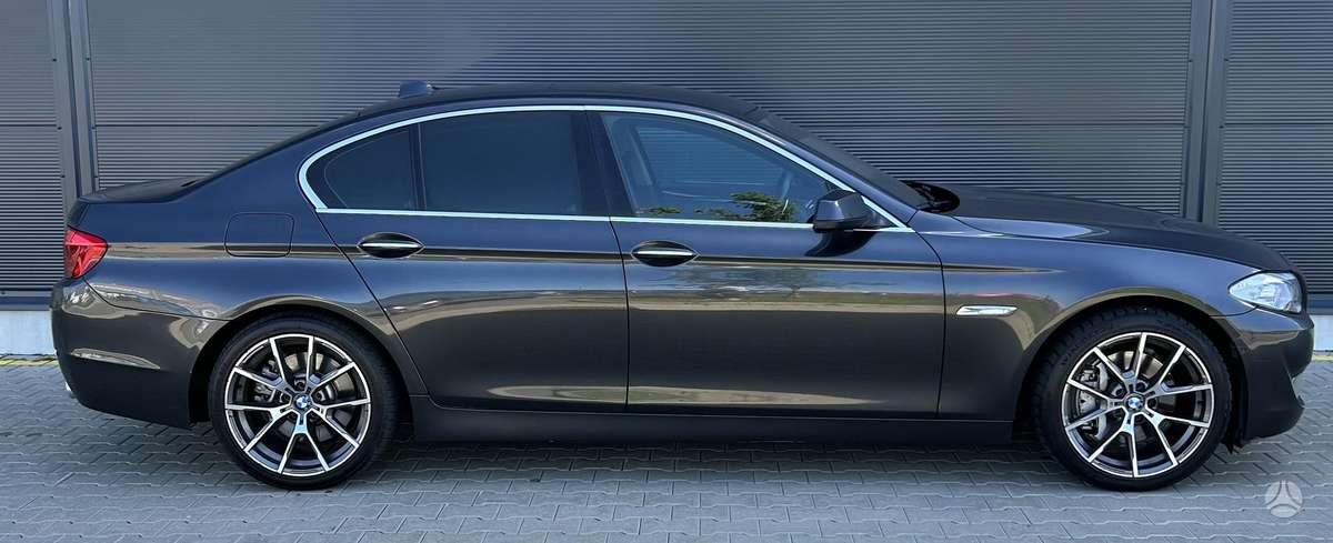 BMW 535, 3.0 l., Седан