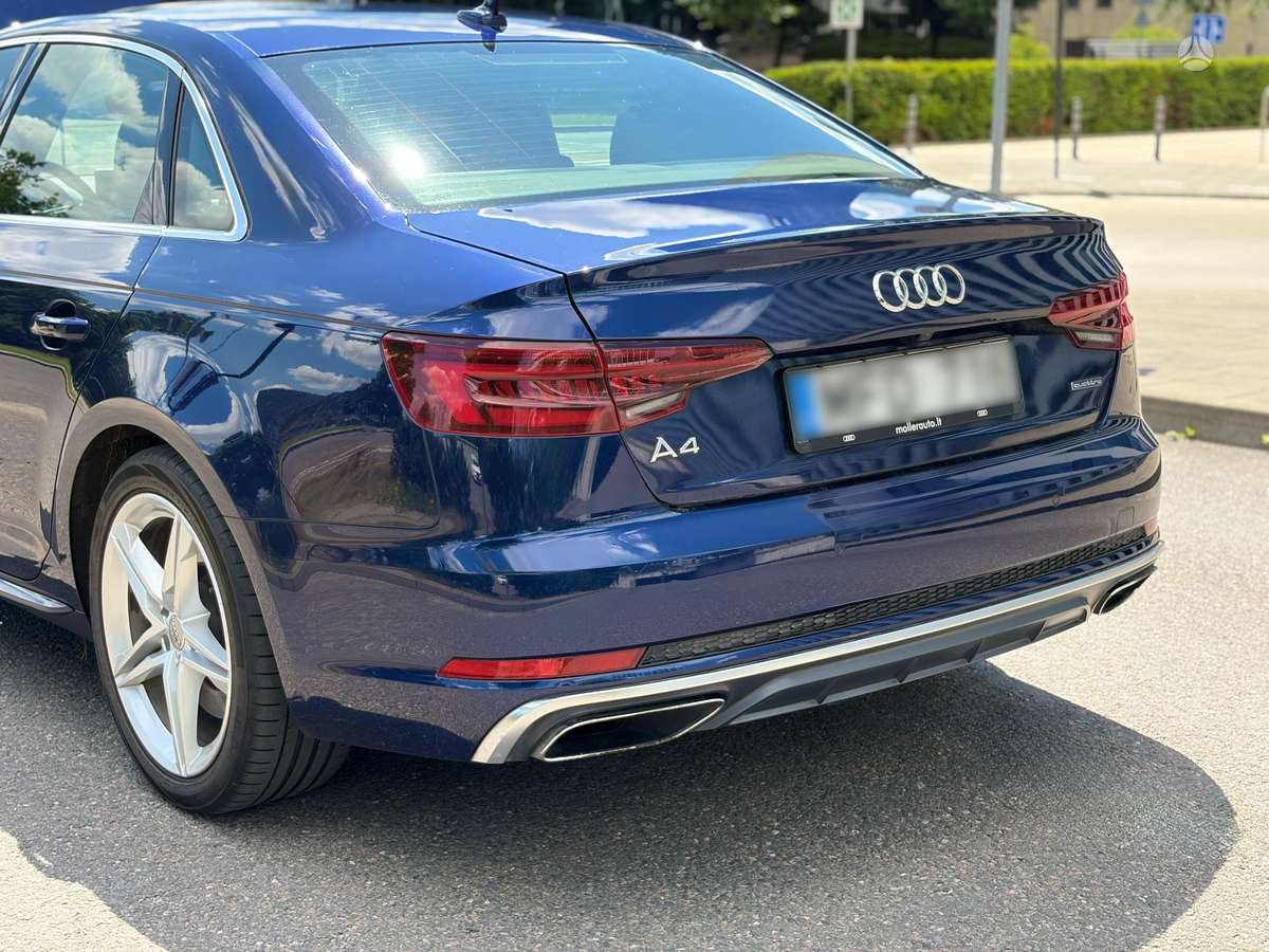 Audi A4, 2.0 l., Седан