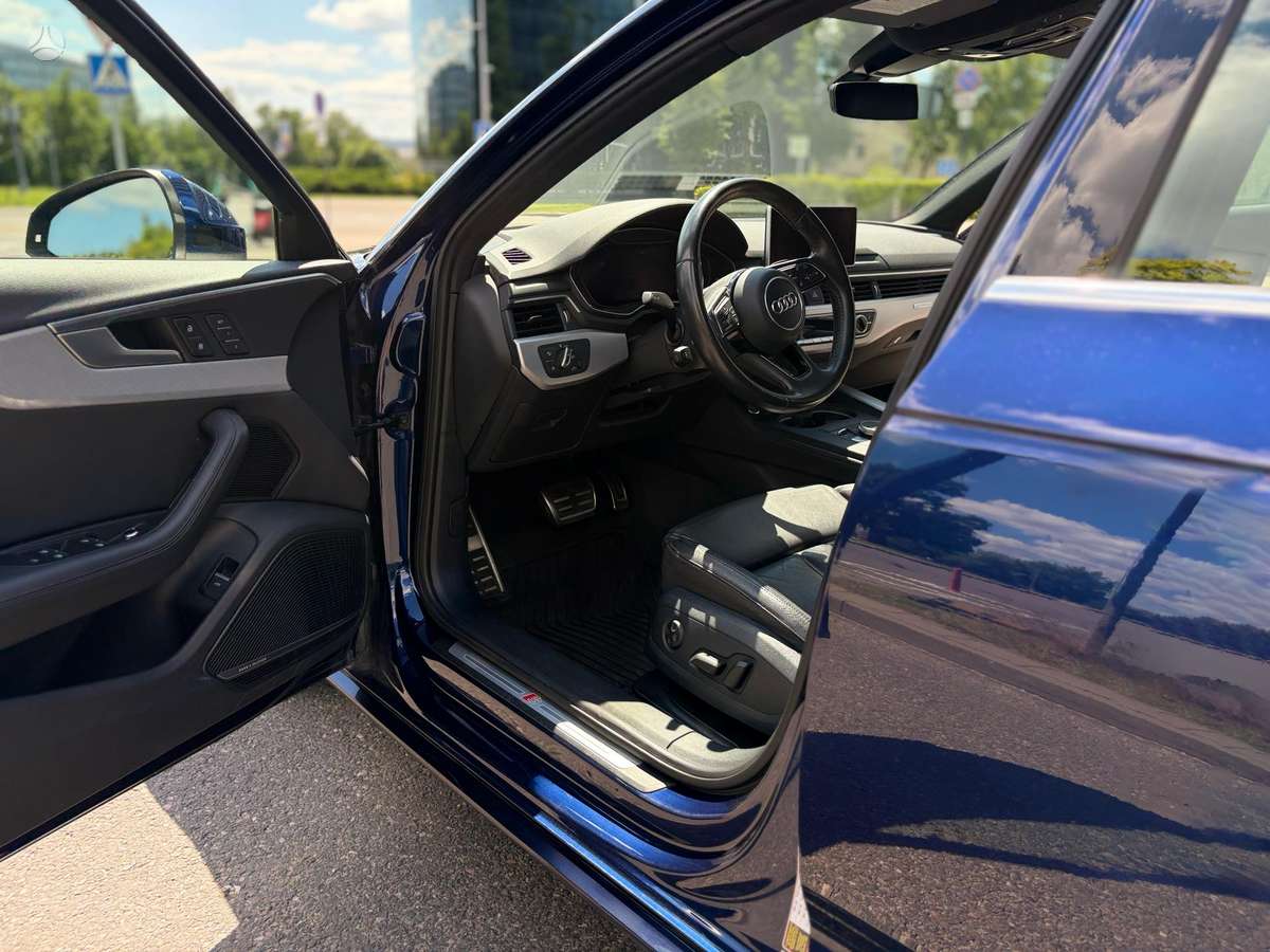 Audi A4, 2.0 l., Седан