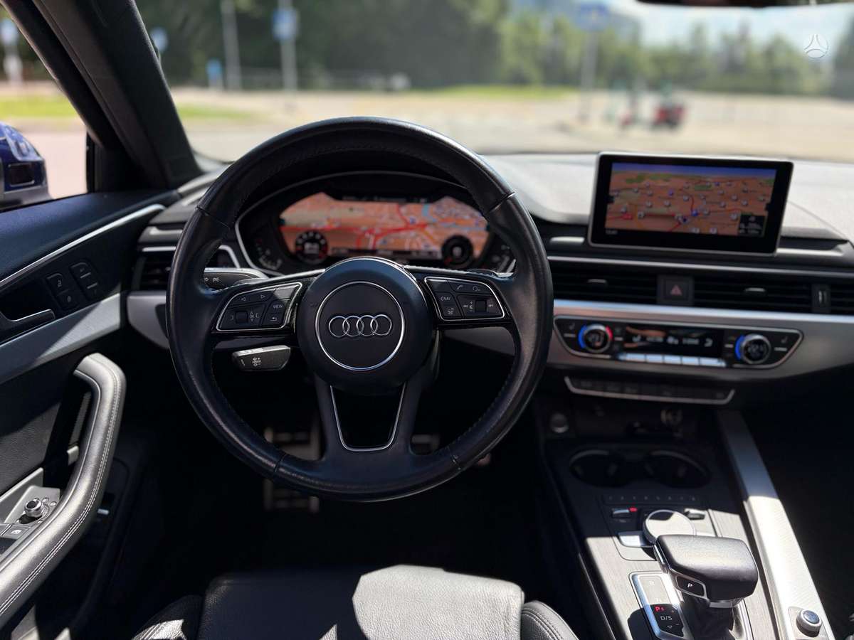 Audi A4, 2.0 l., Седан