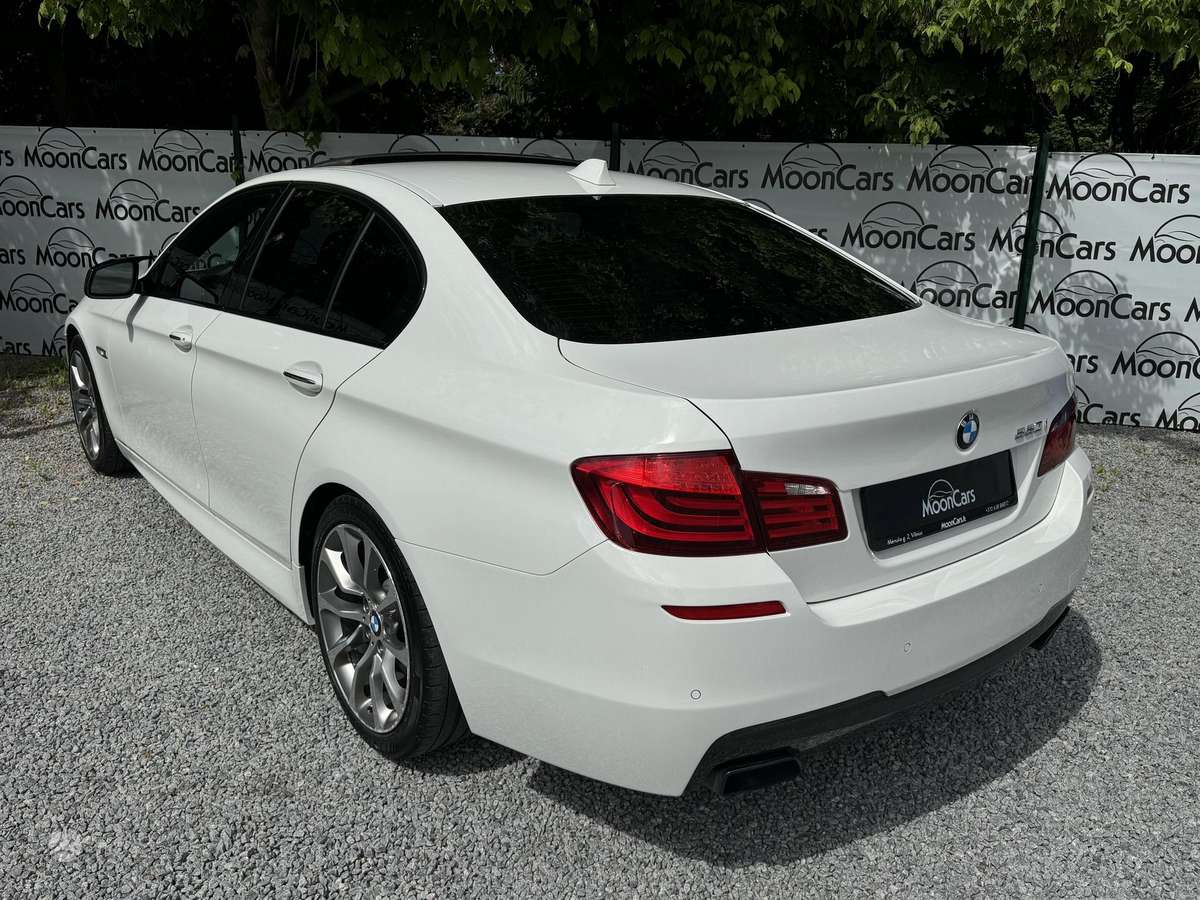 BMW 550, 4.4 l., Седан