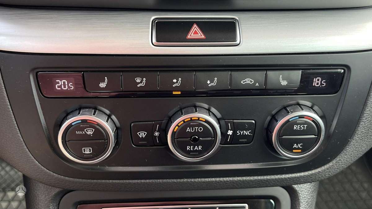 Volkswagen Sharan - 2