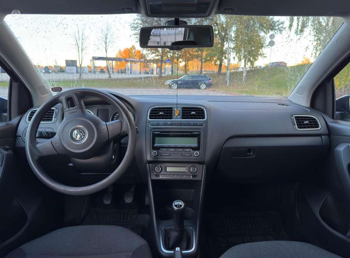 Volkswagen Polo - 8