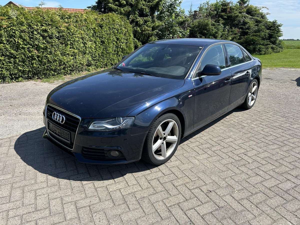 Audi A4, 3.2 l., Седан