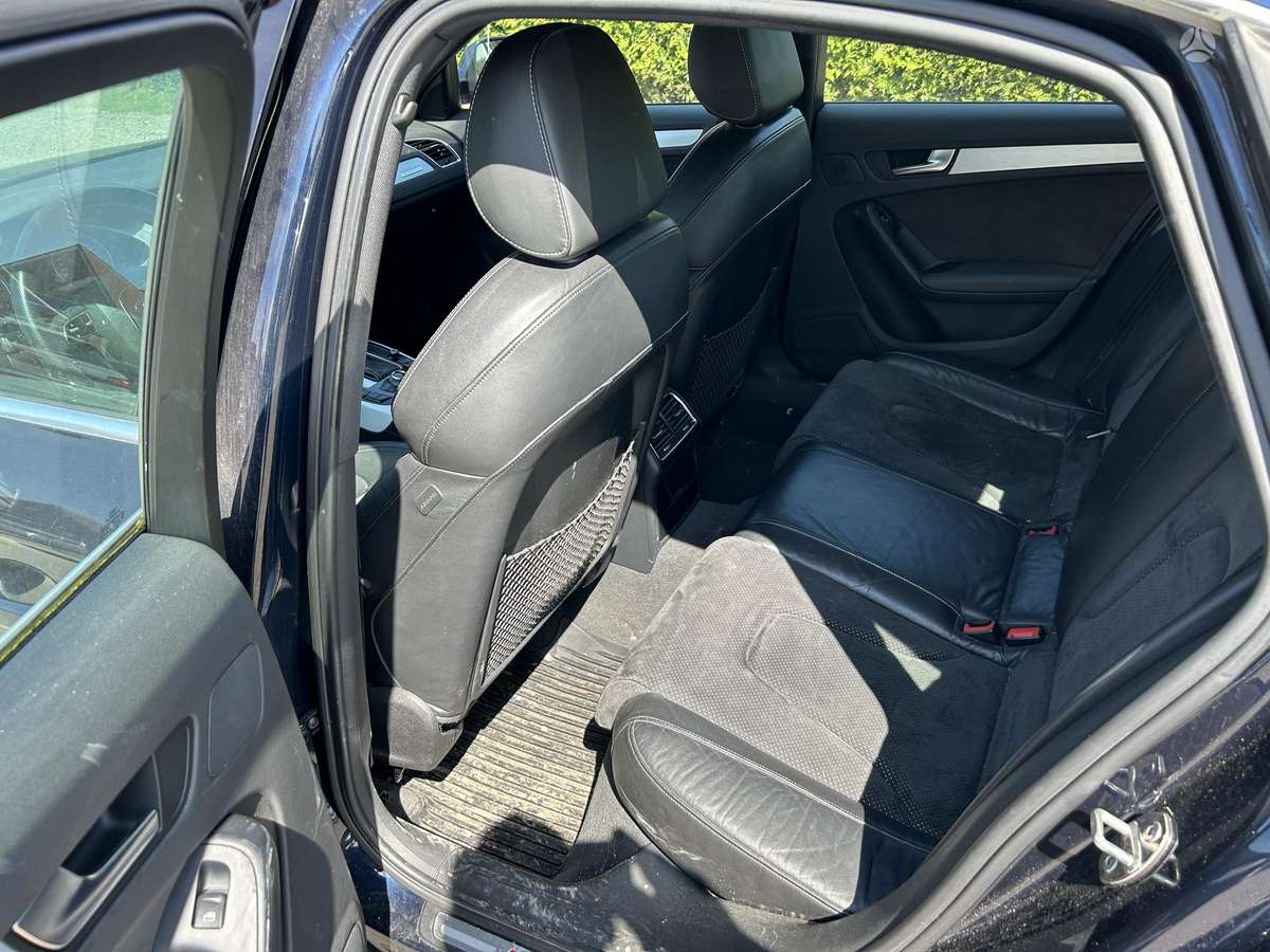 Audi A4, 3.2 l., Седан