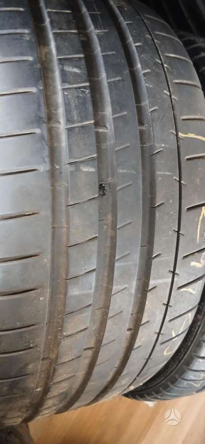 Michelin, vasarinės 245/35 R19