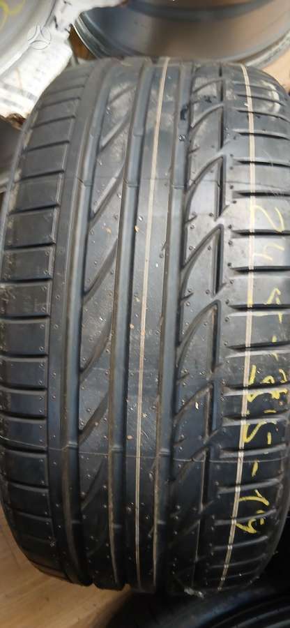 Bridgestone, vasaras 245/35 R19