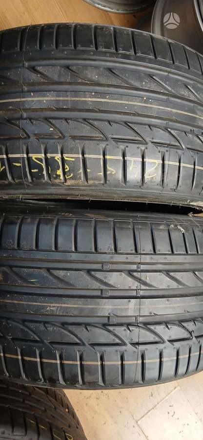 Bridgestone, vasaras 245/35 R19