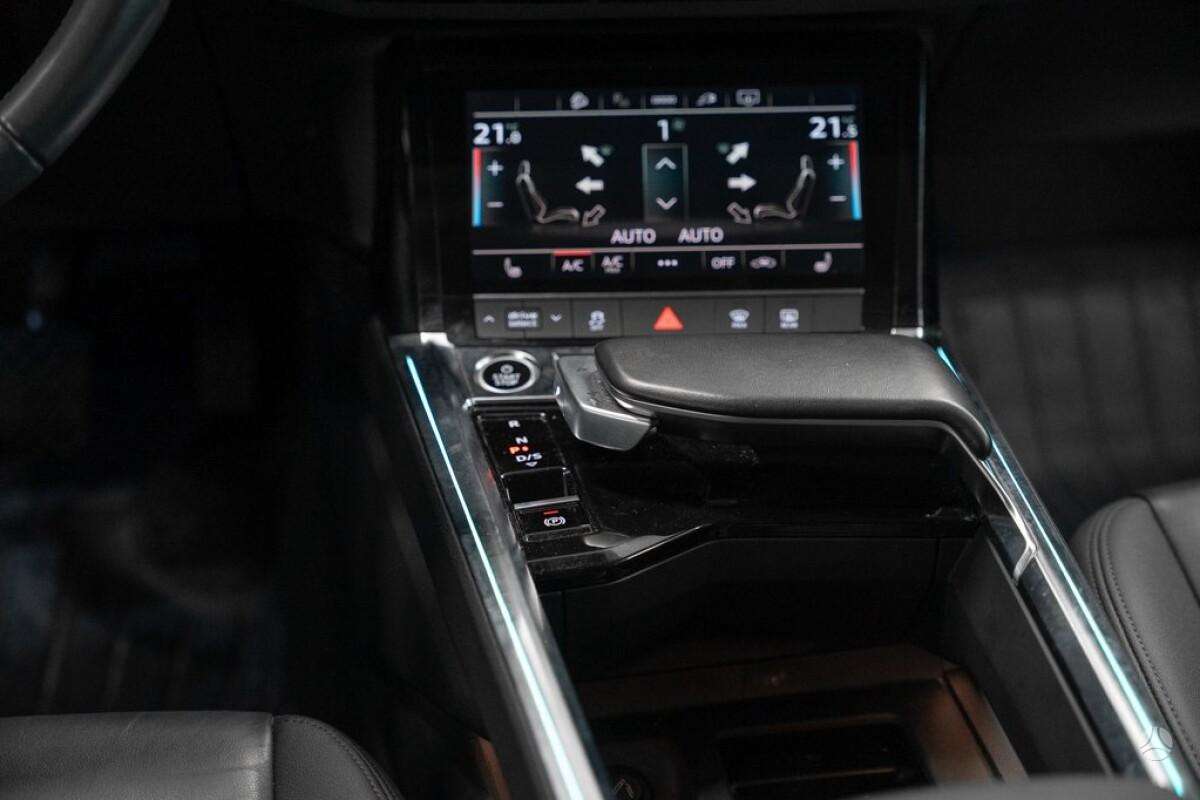 Audi e-tron, Внедорожник / Кроссовер