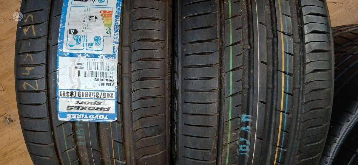 Toyo, летние 245/35 R19