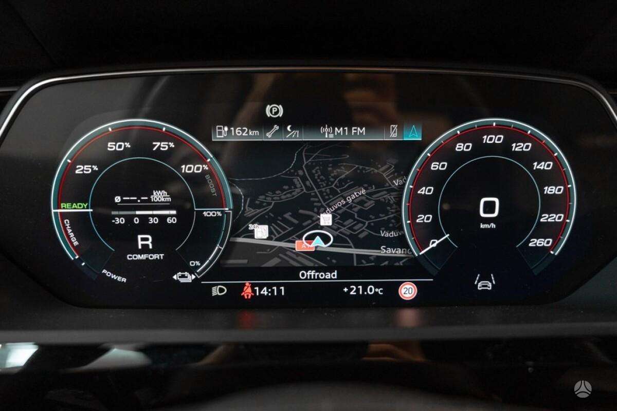Audi e-tron, Внедорожник / Кроссовер