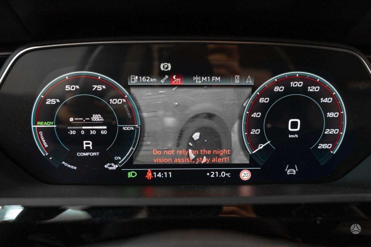 Audi e-tron, visureigis / krosoveris