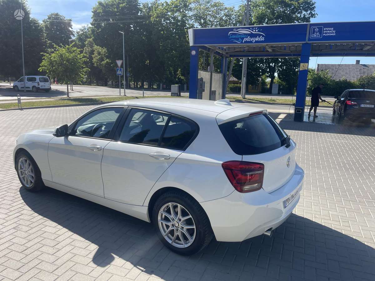 BMW 116, 2.0 l., Хэтчбек