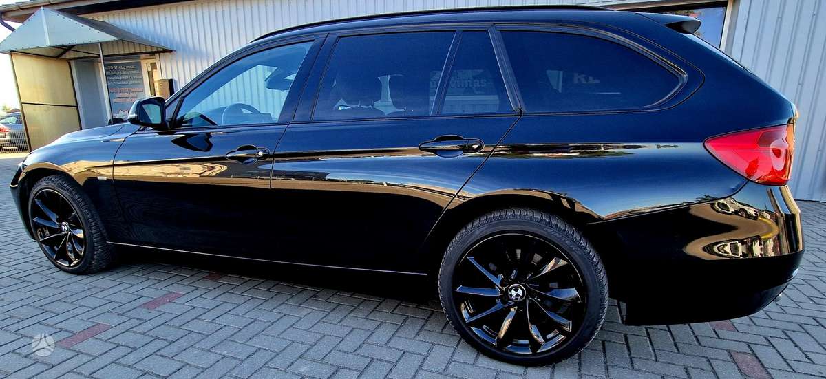 BMW 330, 3.0 l., wagon