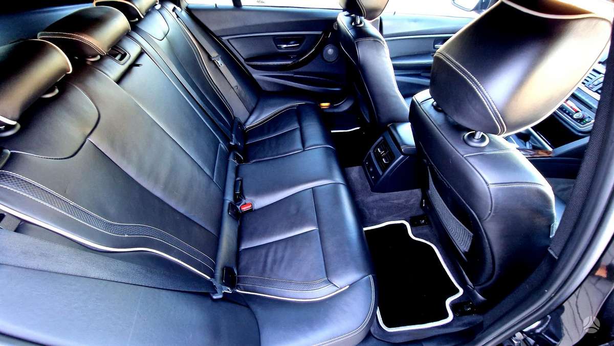 BMW 330, 3.0 l., wagon