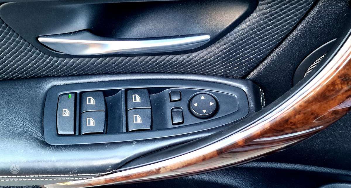 BMW 330, 3.0 l., wagon